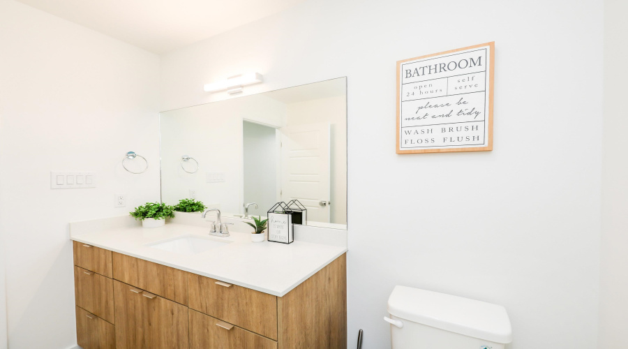 425 Deer Path Loop, Laredo, Texas 78045, 3 Bedrooms Bedrooms, 8 Rooms Rooms,2 BathroomsBathrooms,Residential,For Rent,425 Deer Path Loop,20261523