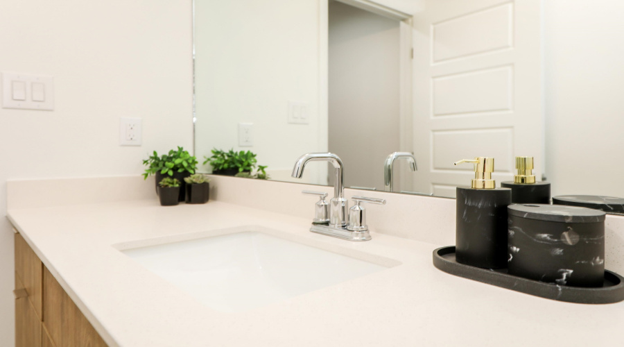 305 Deer Path Loop, LAREDO, Texas 78045, 3 Bedrooms Bedrooms, 7 Rooms Rooms,2 BathroomsBathrooms,Residential,For Rent,305 Deer Path Loop,20261524