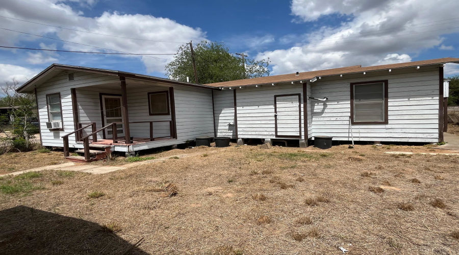 303 E Texas St., Hebbronville, Texas 78361, 3 Bedrooms Bedrooms, 6 Rooms Rooms,2 BathroomsBathrooms,Residential,For Sale,303 E Texas St.,20261525