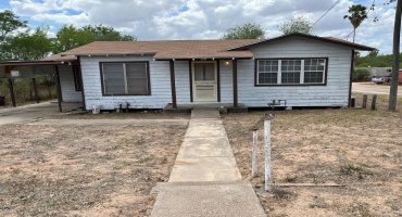 303 E Texas St., Hebbronville, Texas 78361, 3 Bedrooms Bedrooms, 6 Rooms Rooms,2 BathroomsBathrooms,Residential,For Sale,303 E Texas St.,20261525