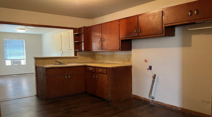 303 E Texas St., Hebbronville, Texas 78361, 3 Bedrooms Bedrooms, 6 Rooms Rooms,2 BathroomsBathrooms,Residential,For Sale,303 E Texas St.,20261525