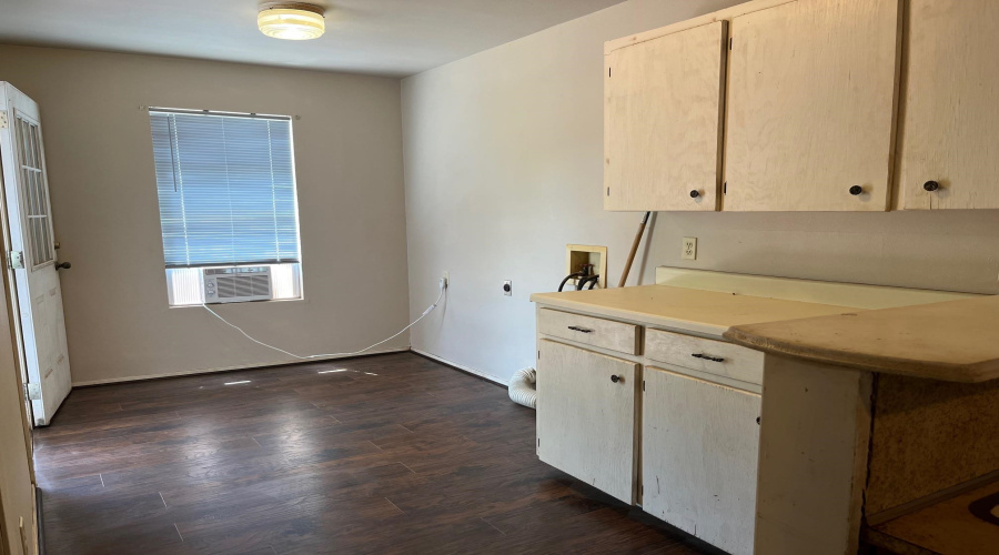 303 E Texas St., Hebbronville, Texas 78361, 3 Bedrooms Bedrooms, 6 Rooms Rooms,2 BathroomsBathrooms,Residential,For Sale,303 E Texas St.,20261525