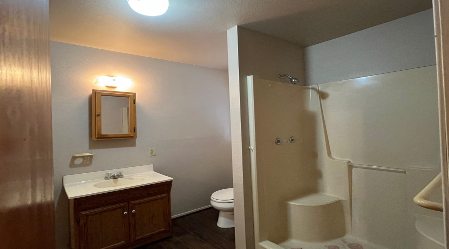 303 E Texas St., Hebbronville, Texas 78361, 3 Bedrooms Bedrooms, 6 Rooms Rooms,2 BathroomsBathrooms,Residential,For Sale,303 E Texas St.,20261525