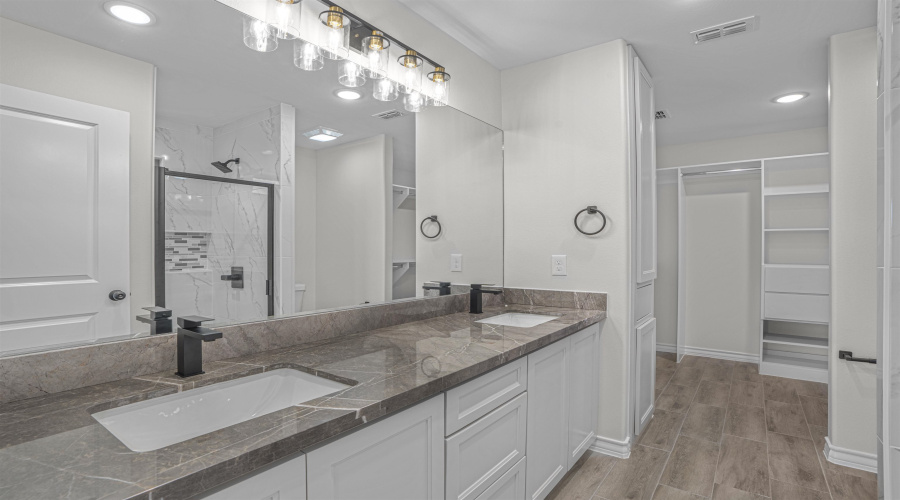 1413 Los Estribos Dr., laredo, Texas 78046, 3 Bedrooms Bedrooms, 6 Rooms Rooms,2 BathroomsBathrooms,Residential,For Sale,1413 Los Estribos Dr.,20261526