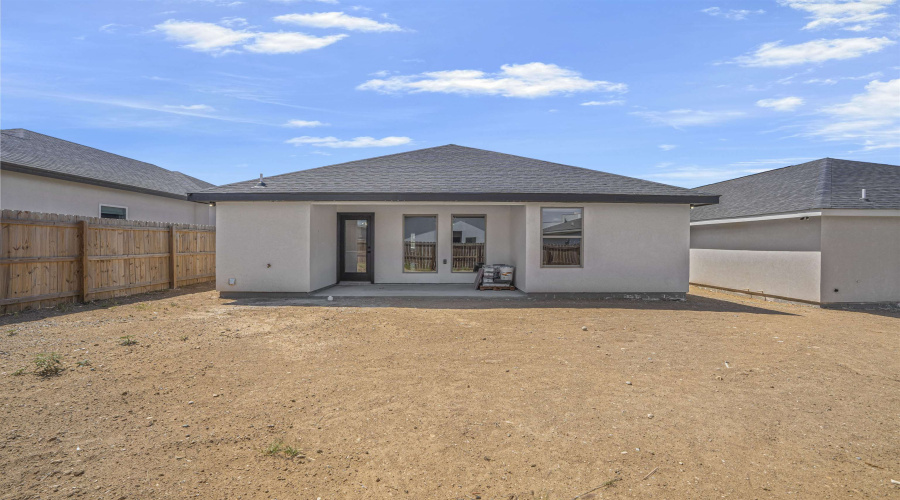 1413 Los Estribos Dr., laredo, Texas 78046, 3 Bedrooms Bedrooms, 6 Rooms Rooms,2 BathroomsBathrooms,Residential,For Sale,1413 Los Estribos Dr.,20261526