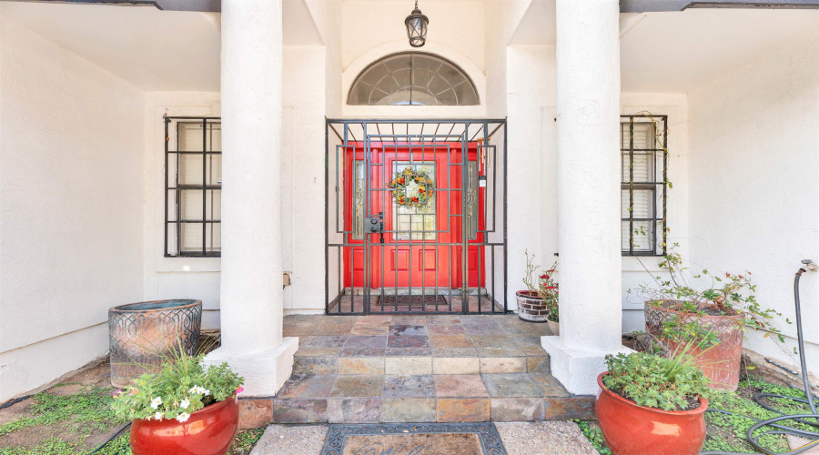 4101 Toluca St, Laredo, Texas 78046, 4 Bedrooms Bedrooms, 10 Rooms Rooms,4 BathroomsBathrooms,Residential,For Sale,4101 Toluca St,20261528