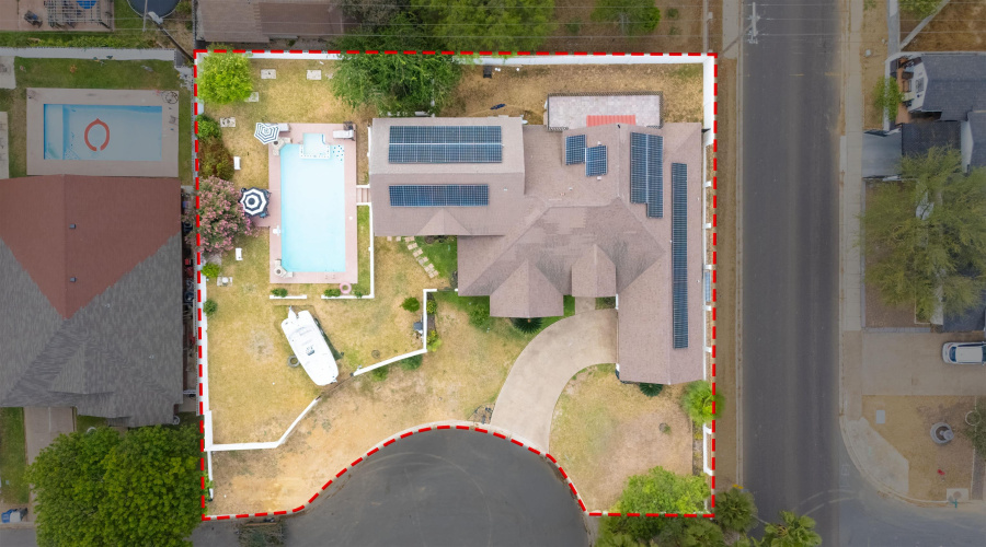 4101 Toluca St, Laredo, Texas 78046, 4 Bedrooms Bedrooms, 10 Rooms Rooms,4 BathroomsBathrooms,Residential,For Sale,4101 Toluca St,20261528