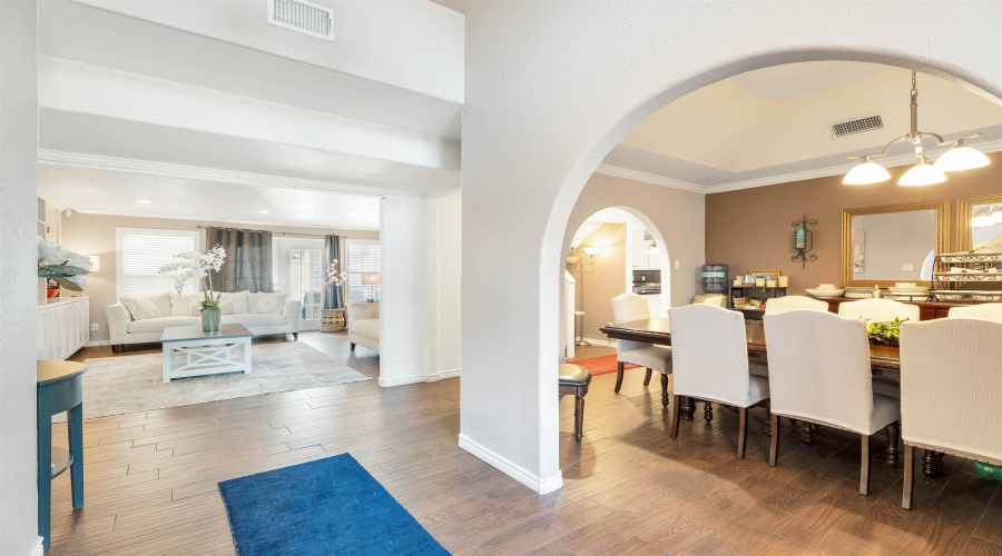 4101 Toluca St, Laredo, Texas 78046, 4 Bedrooms Bedrooms, 10 Rooms Rooms,4 BathroomsBathrooms,Residential,For Sale,4101 Toluca St,20261528