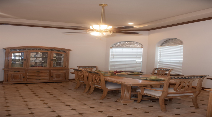 8912 Siller Lp, LAREDO, Texas 78045, 5 Bedrooms Bedrooms, 8 Rooms Rooms,3 BathroomsBathrooms,Residential,For Sale,8912 Siller Lp,20261530