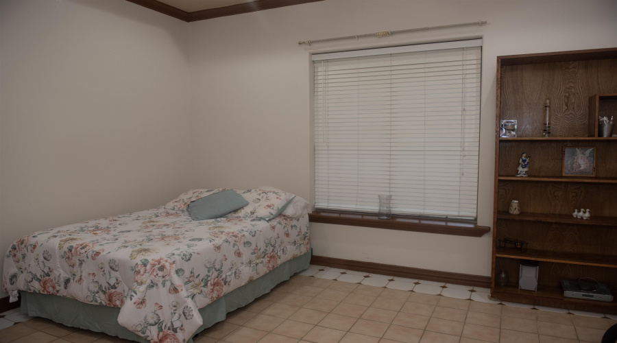 8912 Siller Lp, LAREDO, Texas 78045, 5 Bedrooms Bedrooms, 8 Rooms Rooms,3 BathroomsBathrooms,Residential,For Sale,8912 Siller Lp,20261530