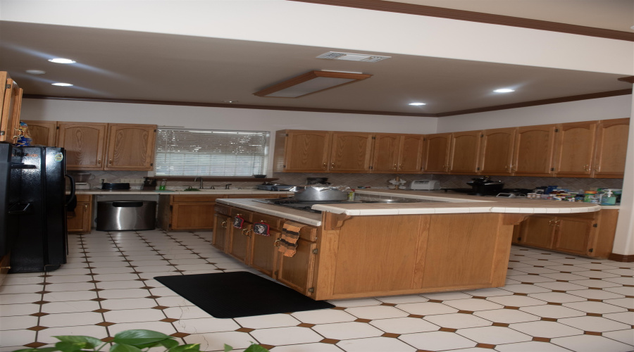 8912 Siller Lp, LAREDO, Texas 78045, 5 Bedrooms Bedrooms, 8 Rooms Rooms,3 BathroomsBathrooms,Residential,For Sale,8912 Siller Lp,20261530