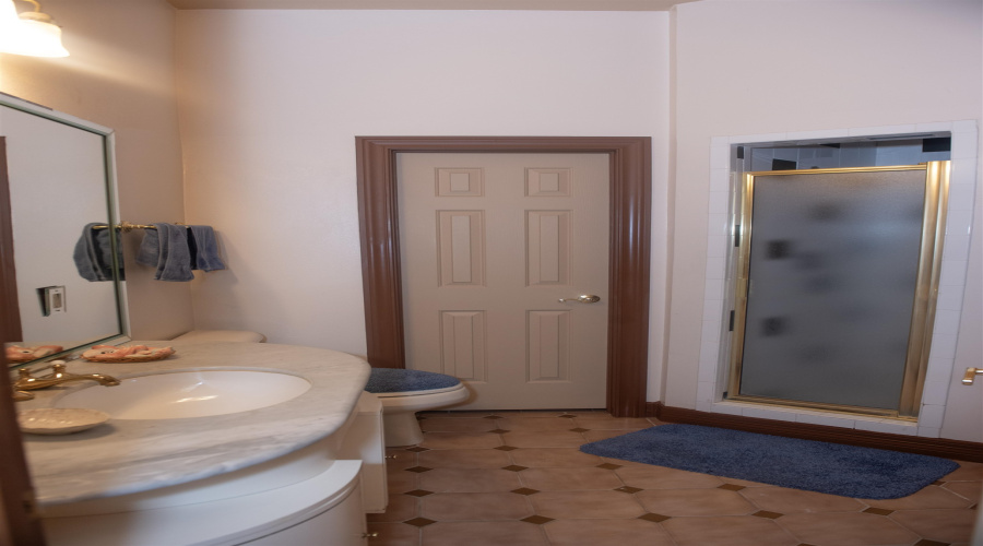 8912 Siller Lp, LAREDO, Texas 78045, 5 Bedrooms Bedrooms, 8 Rooms Rooms,3 BathroomsBathrooms,Residential,For Sale,8912 Siller Lp,20261530