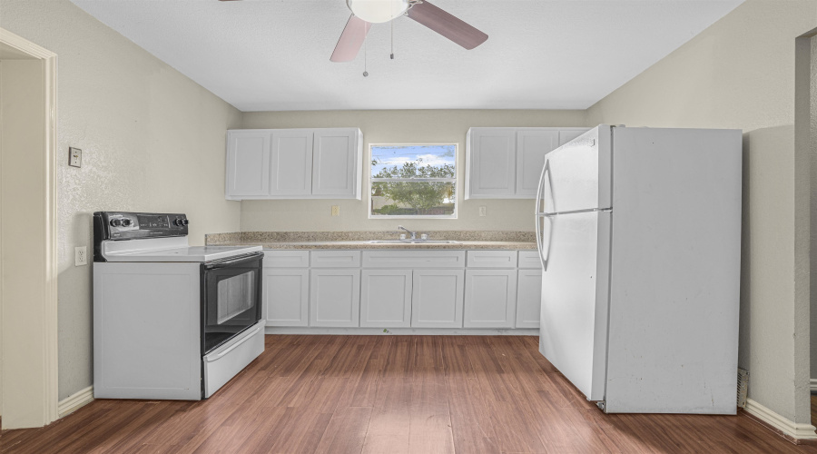 2103 Bismark St, Laredo, Texas 78043, ,Multi-family,For Sale,2103 Bismark St,20255192