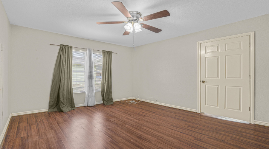 2103 Bismark St, Laredo, Texas 78043, ,Multi-family,For Sale,2103 Bismark St,20255192