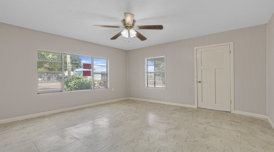 2103 Bismark St, Laredo, Texas 78043, ,Multi-family,For Sale,2103 Bismark St,20255192