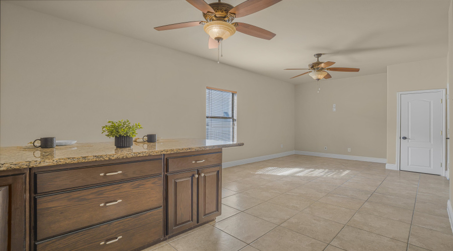 202 Lake Powell Dr, Laredo, Texas 78041, 4 Bedrooms Bedrooms, 7 Rooms Rooms,3 BathroomsBathrooms,Residential,For Sale,202 Lake Powell Dr,20254043