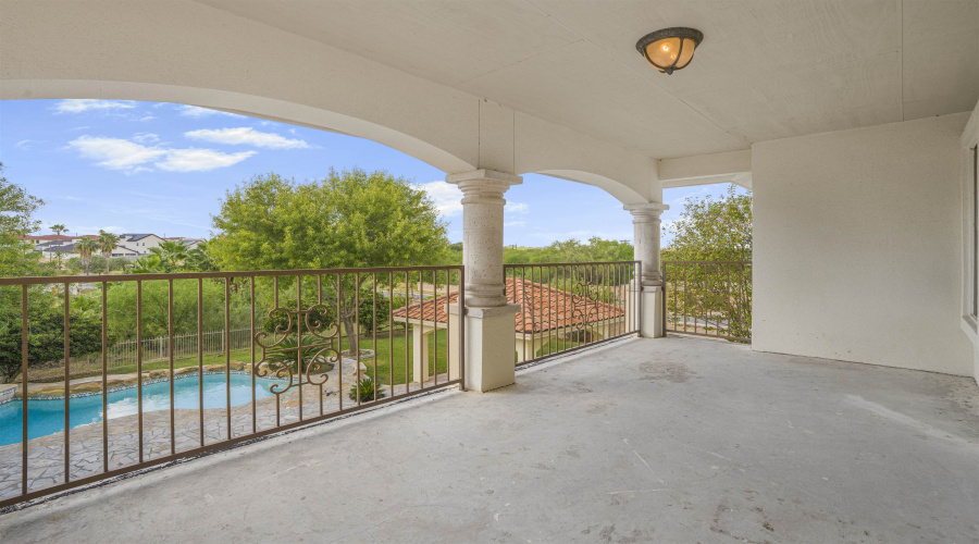 202 Lake Powell Dr, Laredo, Texas 78041, 4 Bedrooms Bedrooms, 7 Rooms Rooms,3 BathroomsBathrooms,Residential,For Sale,202 Lake Powell Dr,20254043