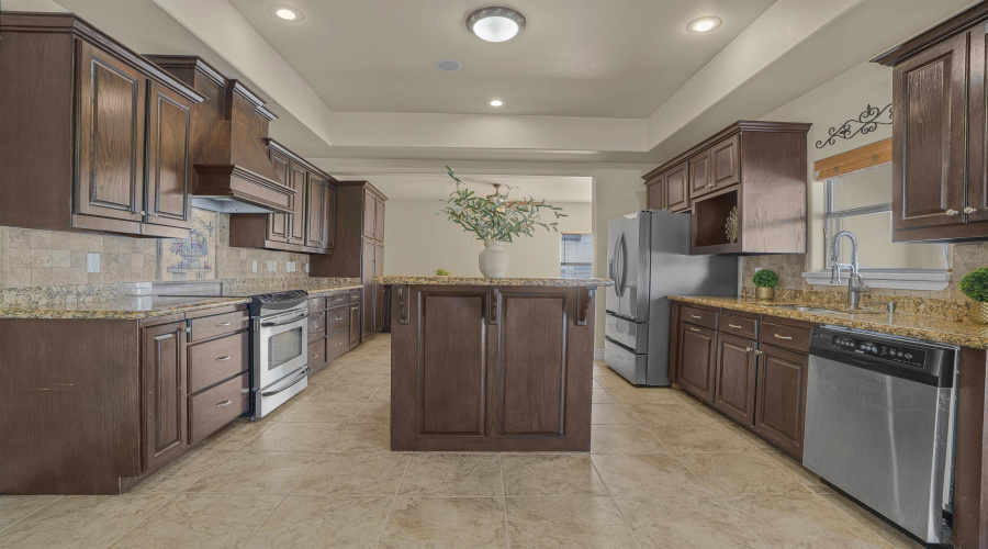 202 Lake Powell Dr, Laredo, Texas 78041, 4 Bedrooms Bedrooms, 7 Rooms Rooms,3 BathroomsBathrooms,Residential,For Sale,202 Lake Powell Dr,20254043