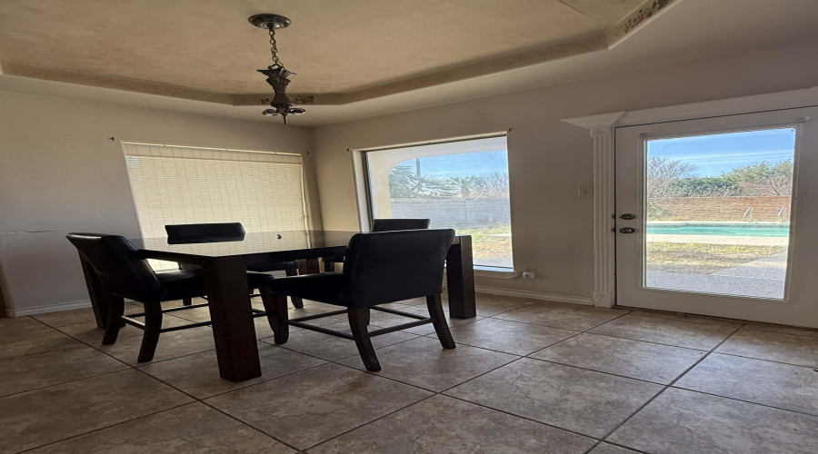 315 Baffin Bay Dr, Laredo, Texas 78041, 4 Bedrooms Bedrooms, 11 Rooms Rooms,2 BathroomsBathrooms,Residential,For Sale,315 Baffin Bay Dr,20260851