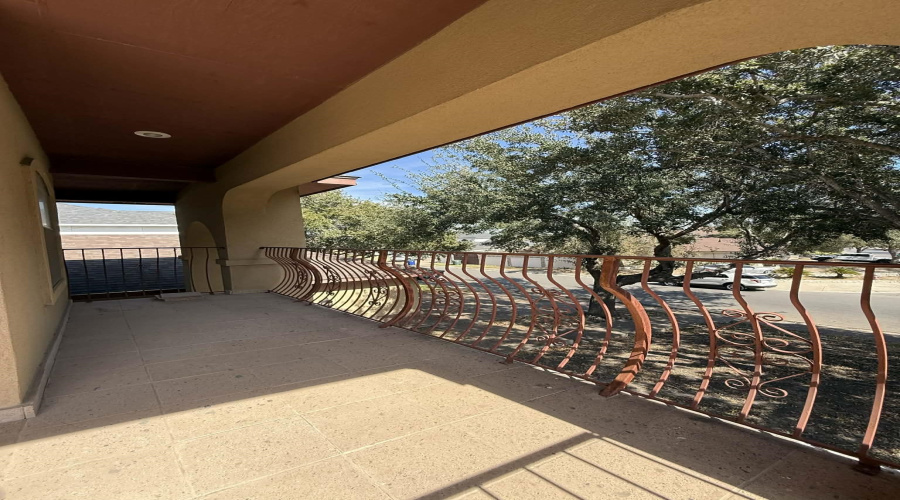 315 Baffin Bay Dr, Laredo, Texas 78041, 4 Bedrooms Bedrooms, 11 Rooms Rooms,2 BathroomsBathrooms,Residential,For Sale,315 Baffin Bay Dr,20260851