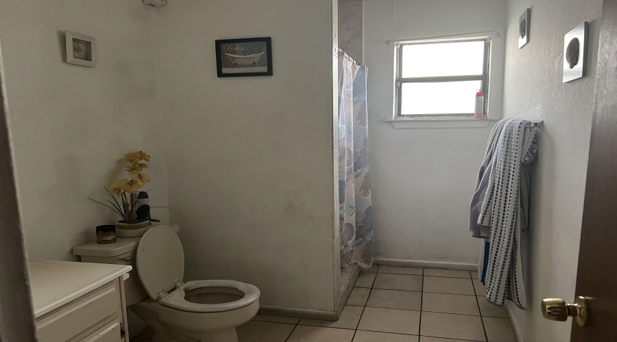 519 Laredo St, Laredo, Texas 78040-2552, ,Multi-family,For Sale,519 Laredo St,20261539