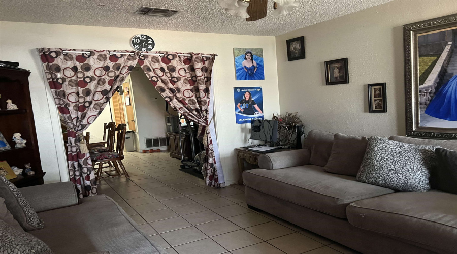 519 Laredo St, Laredo, Texas 78040-2552, ,Multi-family,For Sale,519 Laredo St,20261539