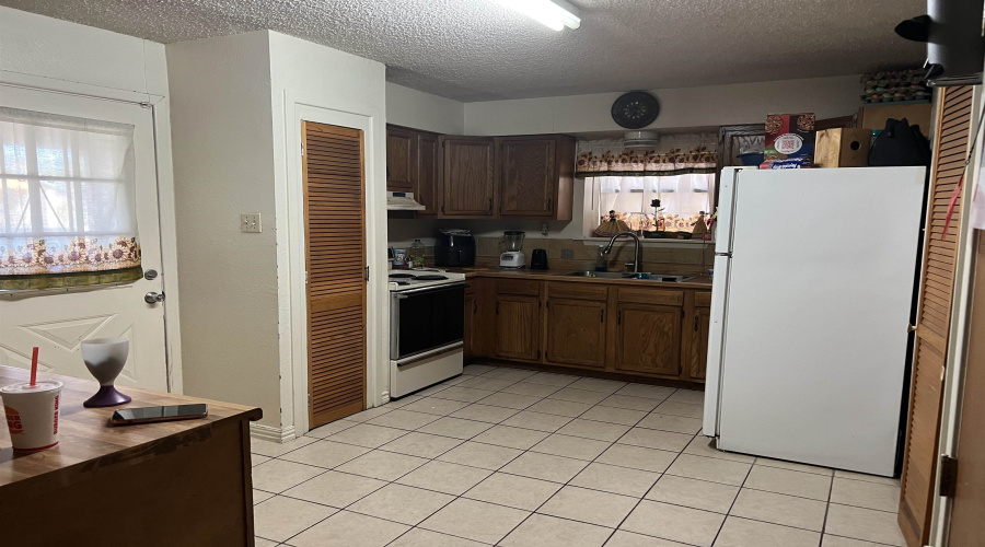 519 Laredo St, Laredo, Texas 78040-2552, ,Multi-family,For Sale,519 Laredo St,20261539