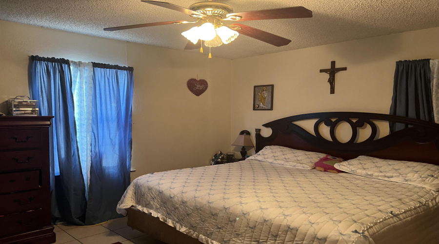 519 Laredo St, Laredo, Texas 78040-2552, ,Multi-family,For Sale,519 Laredo St,20261539