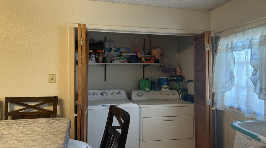 519 Laredo St, Laredo, Texas 78040-2552, ,Multi-family,For Sale,519 Laredo St,20261539