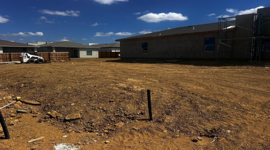 3804 Yoyis St., Laredo, Texas 78046, 4 Bedrooms Bedrooms, 5 Rooms Rooms,2 BathroomsBathrooms,Residential,For Sale,3804 Yoyis St.,20261532