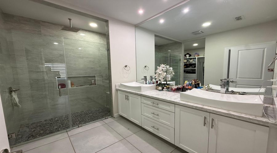 1719 Fresnillo Dr., Laredo, Texas 78045, 3 Bedrooms Bedrooms, 6 Rooms Rooms,2 BathroomsBathrooms,Residential,For Sale,1719 Fresnillo Dr.,20261534