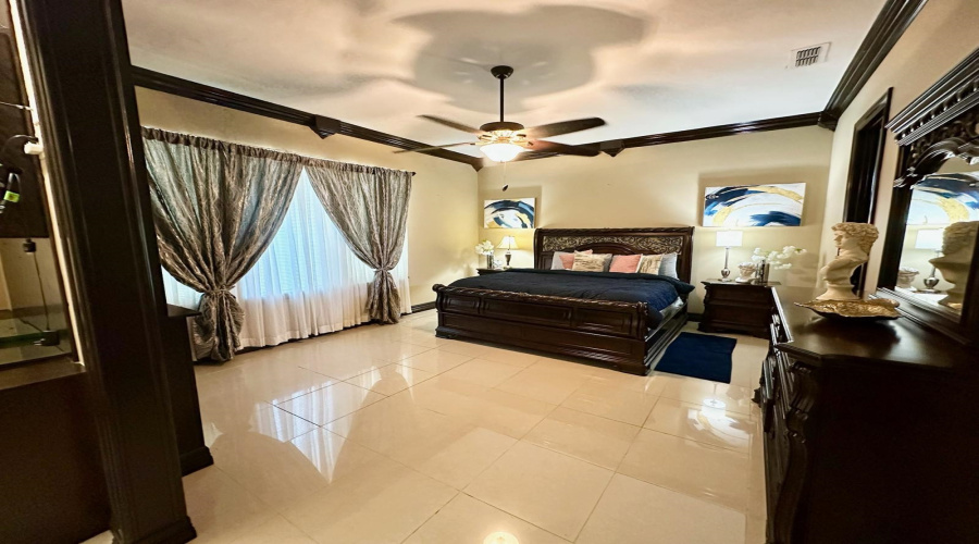 617 Cowbird Cove Ct, LAREDO, Texas 78046, 5 Bedrooms Bedrooms, 9 Rooms Rooms,4 BathroomsBathrooms,Residential,For Rent,617 Cowbird Cove Ct,20261535