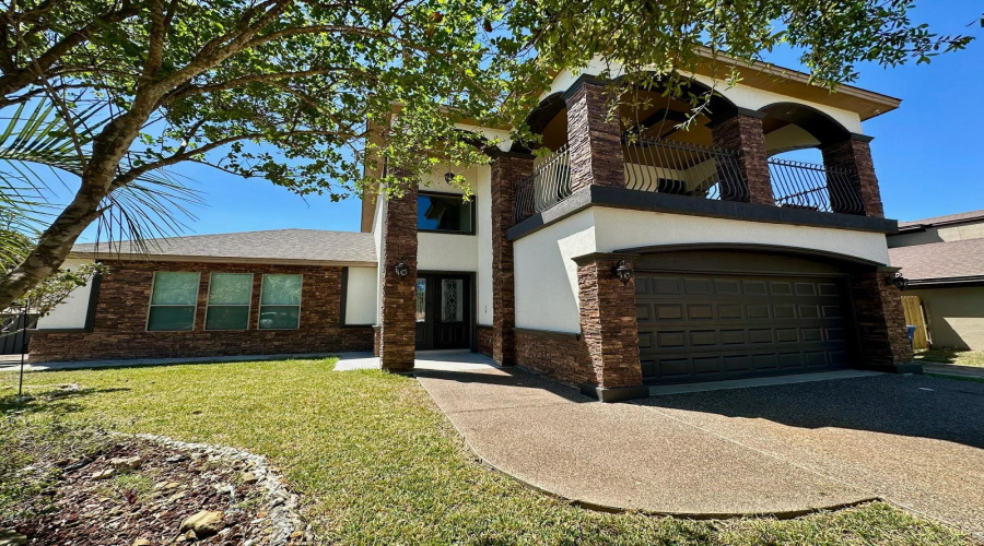 617 Cowbird Cove Ct, LAREDO, Texas 78046, 5 Bedrooms Bedrooms, 9 Rooms Rooms,4 BathroomsBathrooms,Residential,For Rent,617 Cowbird Cove Ct,20261535