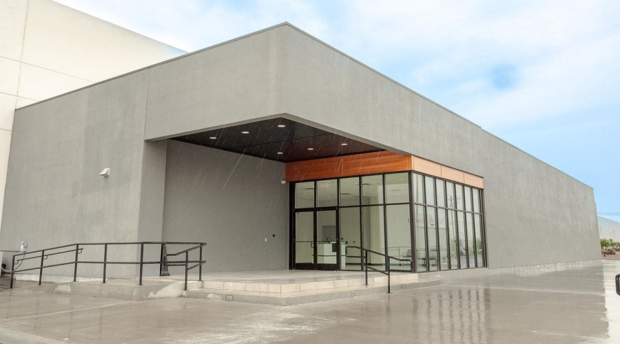 108 Ross Khaledi Rd., Laredo, Texas 78045-2514, 1 Bedroom Bedrooms, 51 Rooms Rooms,4 BathroomsBathrooms,Commercial/industrial,For Rent,108 Ross Khaledi Rd.,20252877