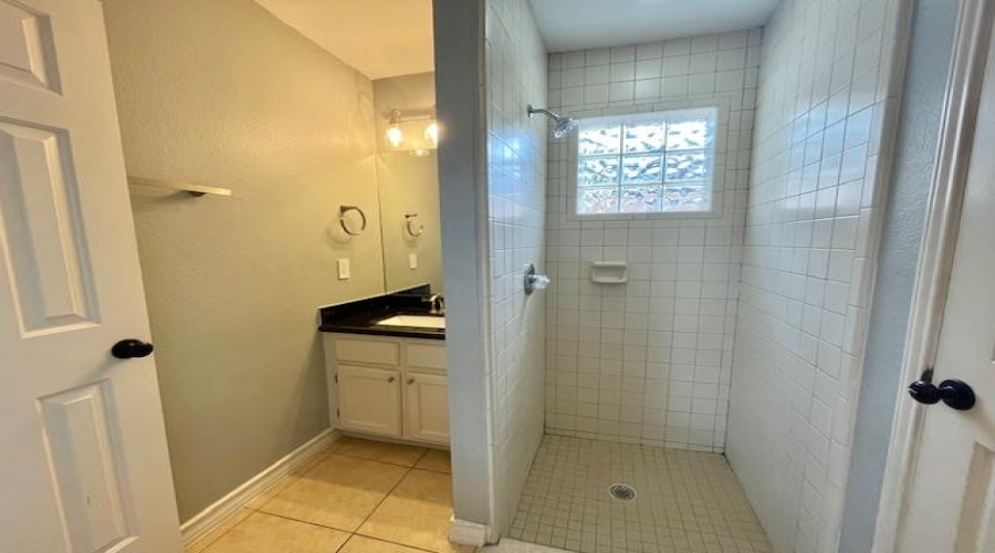 601 Marsh Ln, LAREDO, Texas 78045, 3 Bedrooms Bedrooms, 7 Rooms Rooms,4 BathroomsBathrooms,Residential,For Sale,601 Marsh Ln,20261544