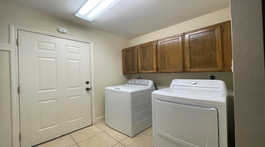 601 Marsh Ln, LAREDO, Texas 78045, 3 Bedrooms Bedrooms, 7 Rooms Rooms,4 BathroomsBathrooms,Residential,For Sale,601 Marsh Ln,20261544