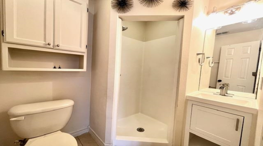 601 Marsh Ln, LAREDO, Texas 78045, 3 Bedrooms Bedrooms, 7 Rooms Rooms,4 BathroomsBathrooms,Residential,For Sale,601 Marsh Ln,20261544