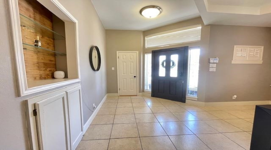 601 Marsh Ln, LAREDO, Texas 78045, 3 Bedrooms Bedrooms, 7 Rooms Rooms,4 BathroomsBathrooms,Residential,For Sale,601 Marsh Ln,20261544