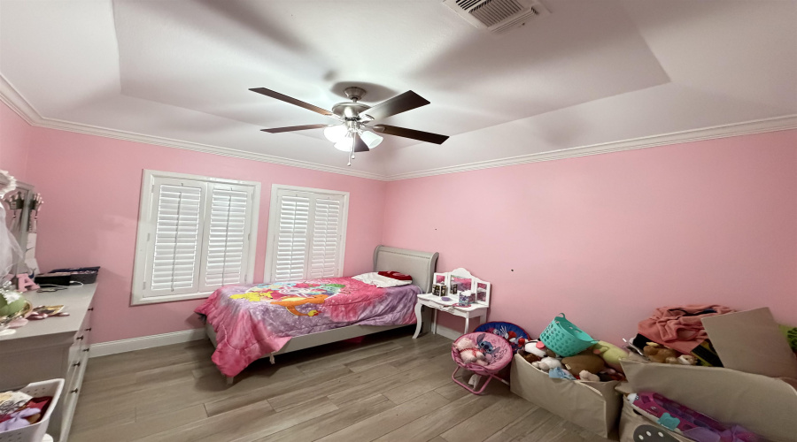 1422 Palmer Dr, Laredo, Texas 78045, 3 Bedrooms Bedrooms, 6 Rooms Rooms,2 BathroomsBathrooms,Residential,For Sale,1422 Palmer Dr,20261545