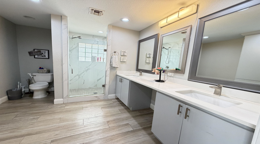 1422 Palmer Dr, Laredo, Texas 78045, 3 Bedrooms Bedrooms, 6 Rooms Rooms,2 BathroomsBathrooms,Residential,For Sale,1422 Palmer Dr,20261545