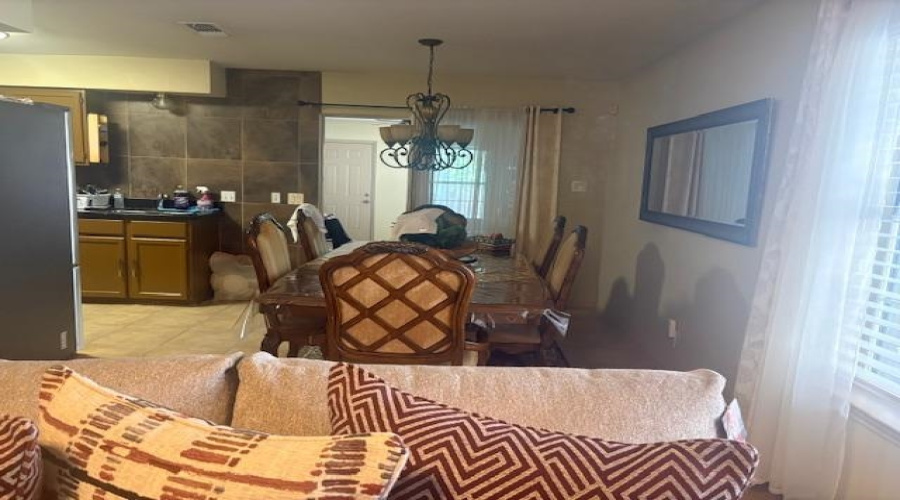 8704 Yucatan Lp, Laredo, Texas 78045, 3 Bedrooms Bedrooms, 7 Rooms Rooms,2 BathroomsBathrooms,Residential,For Sale,8704 Yucatan Lp,20261546