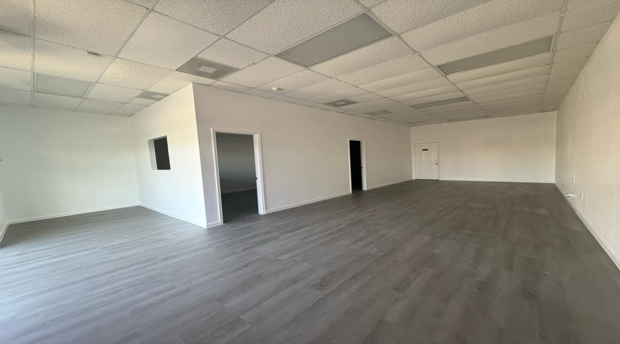 3917 Jaime Zapata Memorial Hwy, Laredo, Texas 78043, 1 Room Rooms,1 BathroomBathrooms,Commercial retail/office,For Rent,3917 Jaime Zapata Memorial Hwy,20261553