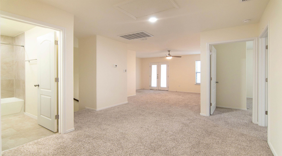 5607 Lone Star Loop, Laredo, Texas 78046, 3 Bedrooms Bedrooms, 7 Rooms Rooms,2 BathroomsBathrooms,Residential,For Sale,5607 Lone Star Loop,20261549