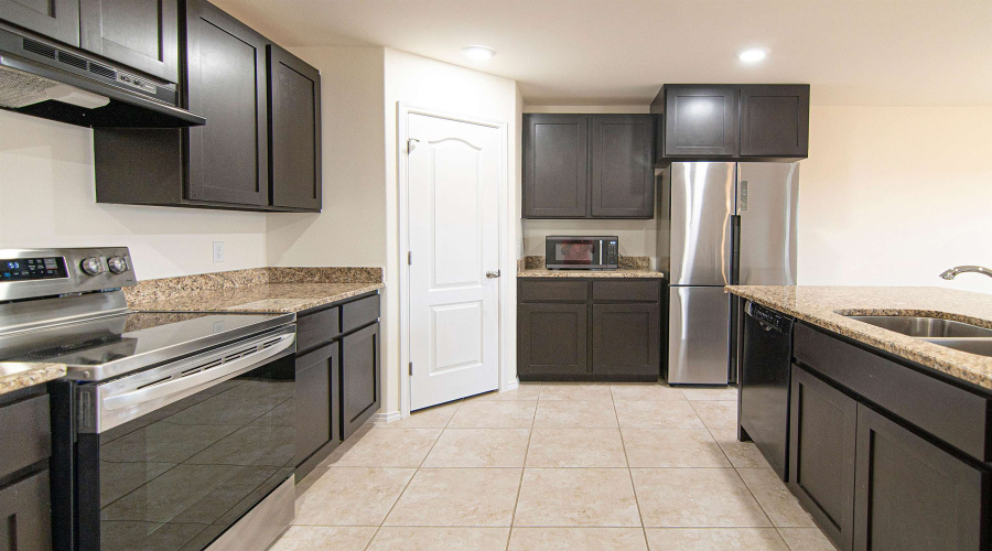 5607 Lone Star Loop, Laredo, Texas 78046, 3 Bedrooms Bedrooms, 7 Rooms Rooms,2 BathroomsBathrooms,Residential,For Sale,5607 Lone Star Loop,20261549