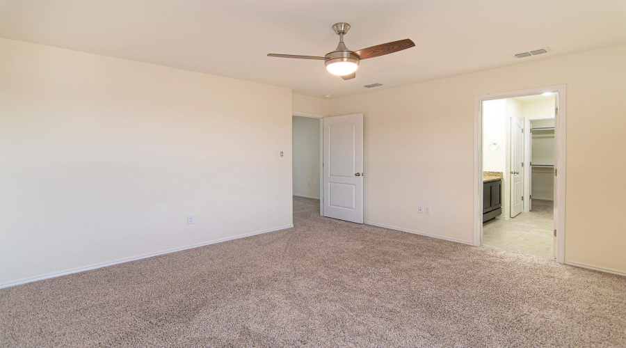 5607 Lone Star Loop, Laredo, Texas 78046, 3 Bedrooms Bedrooms, 7 Rooms Rooms,2 BathroomsBathrooms,Residential,For Sale,5607 Lone Star Loop,20261549