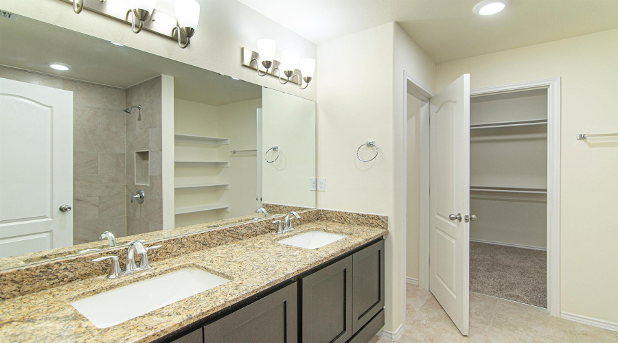 5607 Lone Star Loop, Laredo, Texas 78046, 3 Bedrooms Bedrooms, 7 Rooms Rooms,2 BathroomsBathrooms,Residential,For Sale,5607 Lone Star Loop,20261549