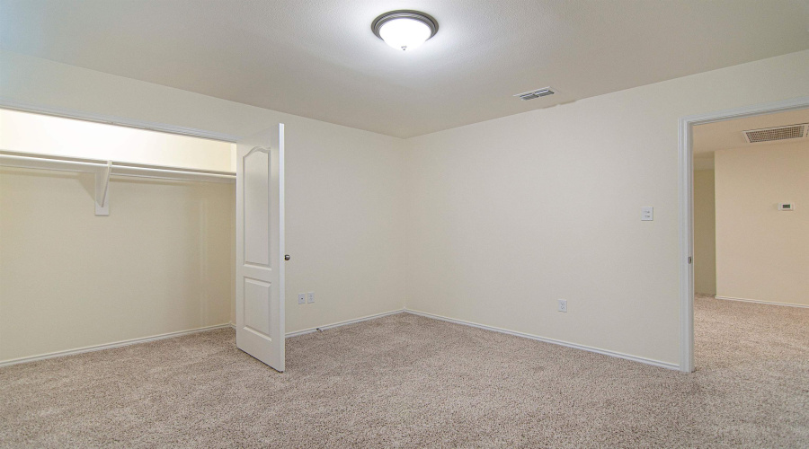 5607 Lone Star Loop, Laredo, Texas 78046, 3 Bedrooms Bedrooms, 7 Rooms Rooms,2 BathroomsBathrooms,Residential,For Sale,5607 Lone Star Loop,20261549