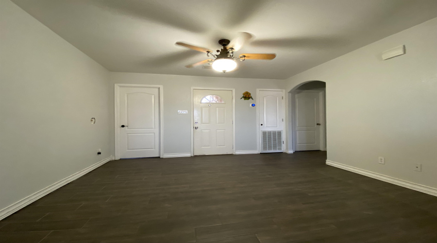 3903 Feather Ct, LAREDO, Texas 78043, 3 Bedrooms Bedrooms, 6 Rooms Rooms,2 BathroomsBathrooms,Residential,For Sale,3903 Feather Ct,20261550