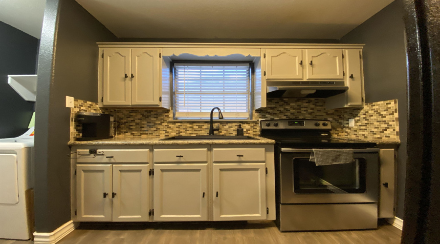 3903 Feather Ct, LAREDO, Texas 78043, 3 Bedrooms Bedrooms, 6 Rooms Rooms,2 BathroomsBathrooms,Residential,For Sale,3903 Feather Ct,20261550