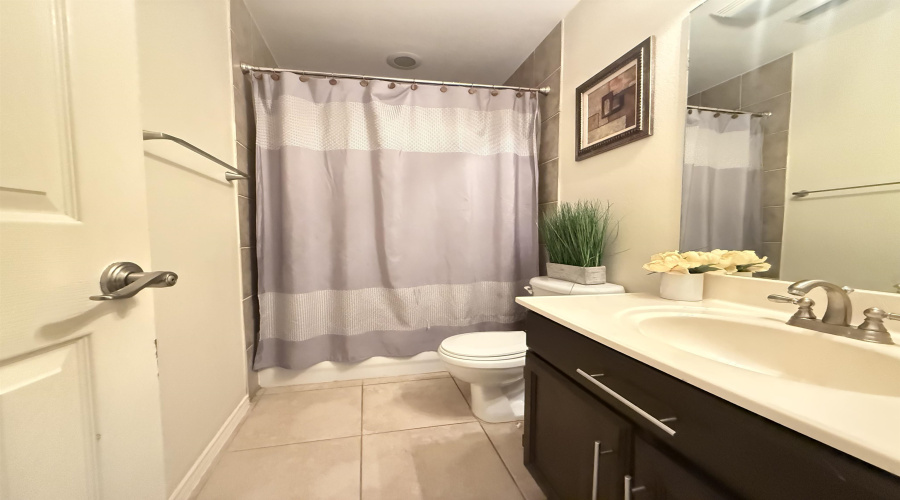 2128 Lima Lp, Laredo, Texas 78045, 3 Bedrooms Bedrooms, 5 Rooms Rooms,2 BathroomsBathrooms,Residential,For Sale,2128 Lima Lp,20261551